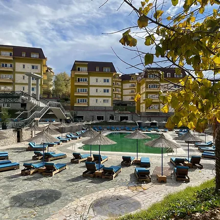 Land Lake Tirana Exterior photo